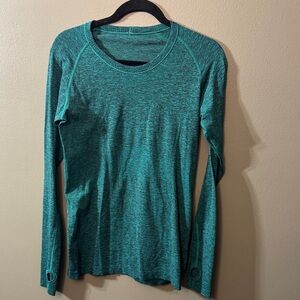 Lululemon Swiftly Tech Long Sleeve Crew. Size 10
